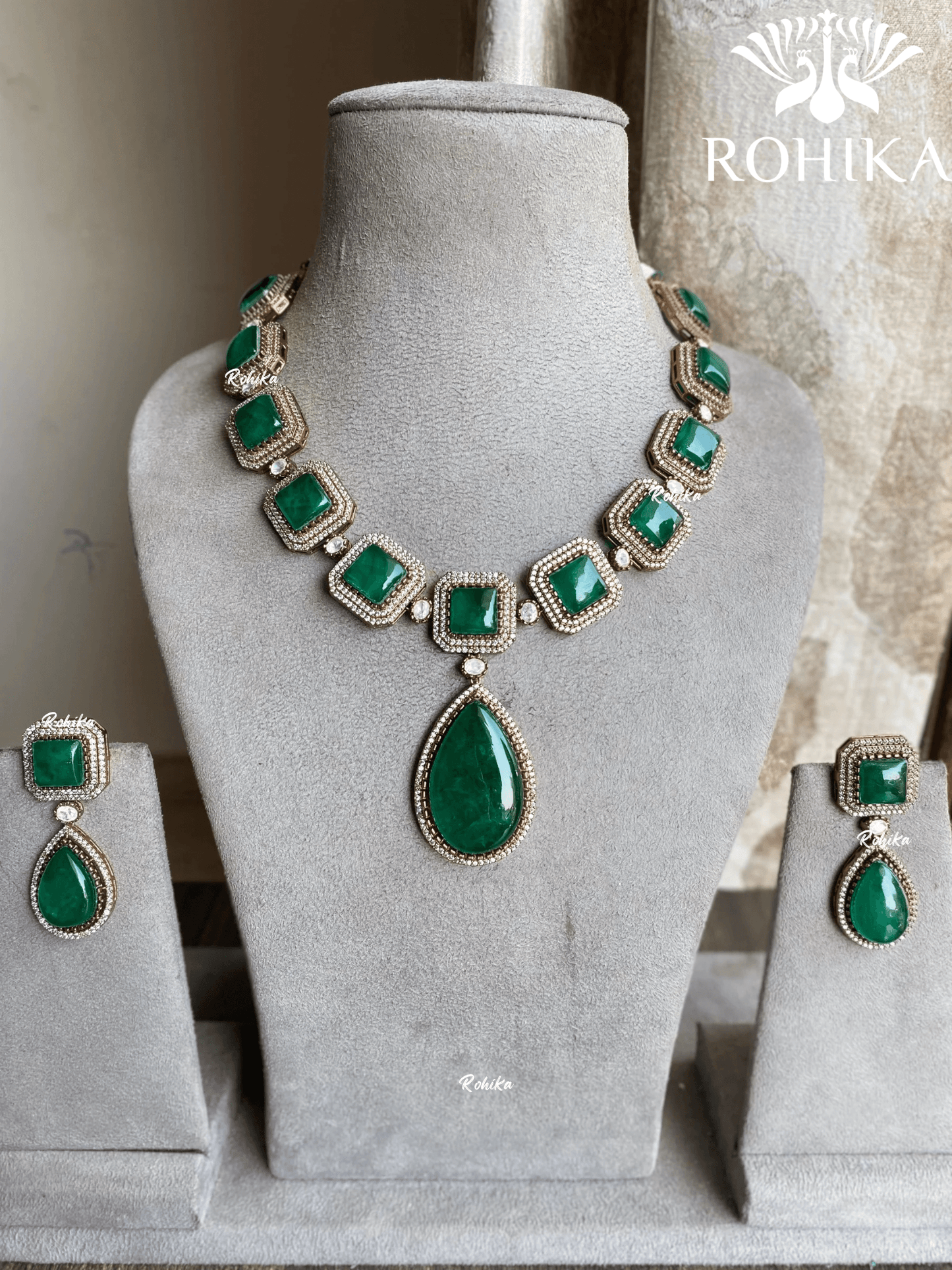 Vivita Moisinite Necklace Set - Dark Green - Rohika Store
