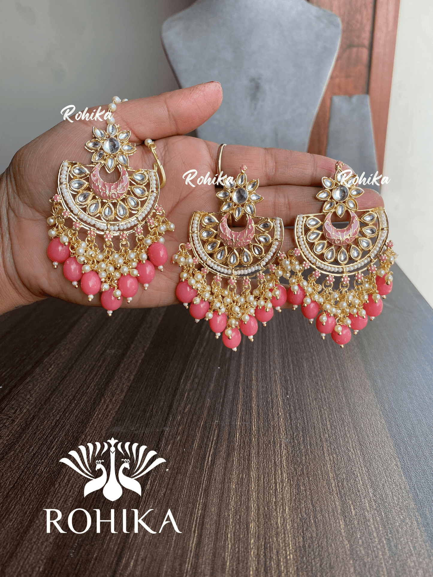 Mohika kundan earring tikka combo-peach & golden - Rohika Store