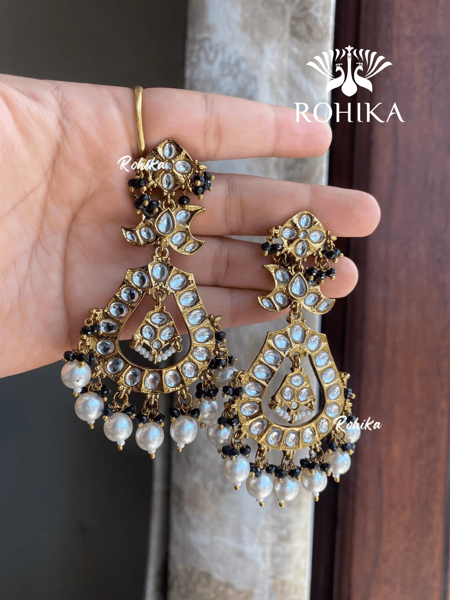 Tashi beautiful earrings - Black - Rohika Store