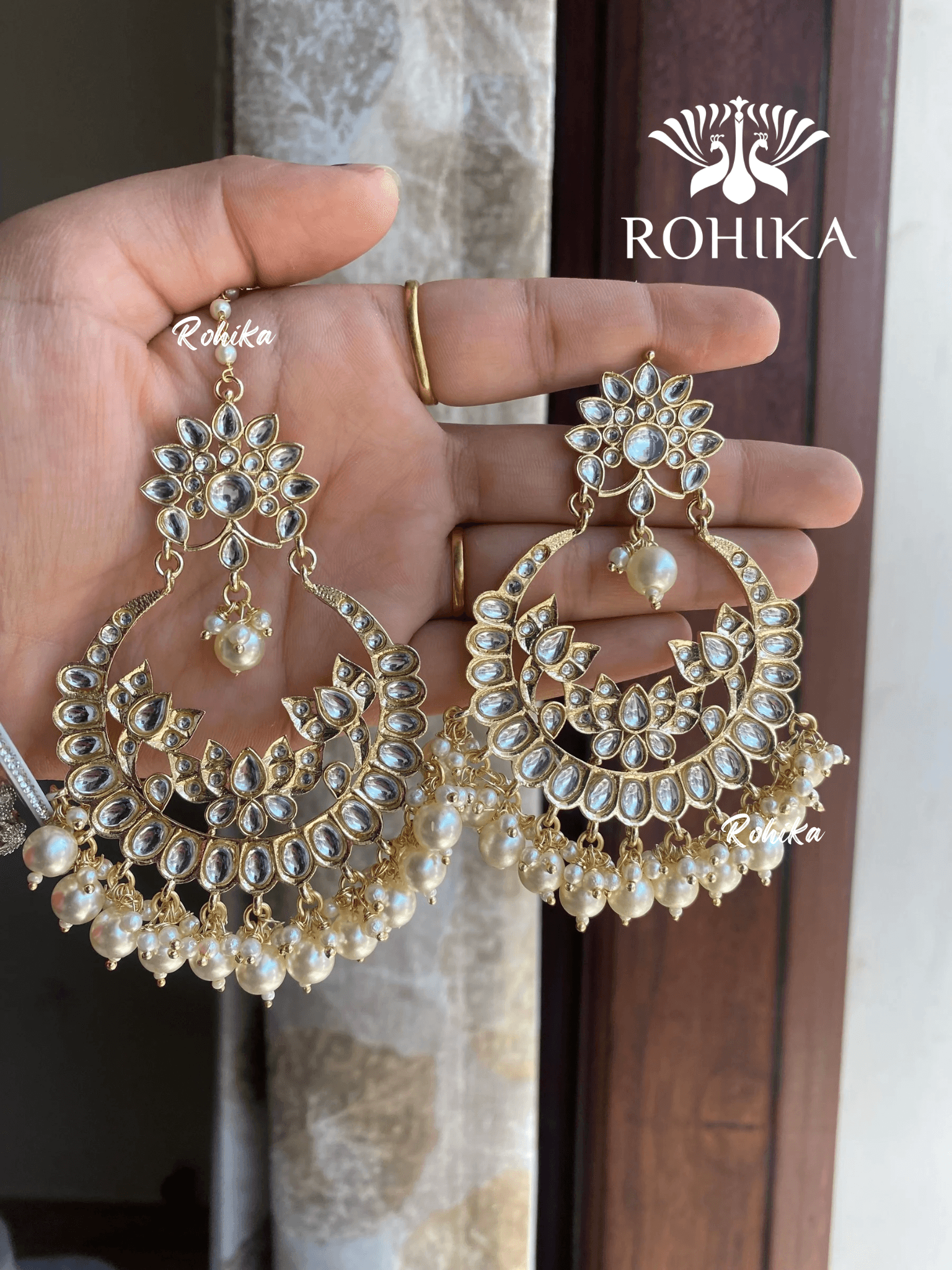 Manta beautiful earrings and tikka - White - Rohika Store