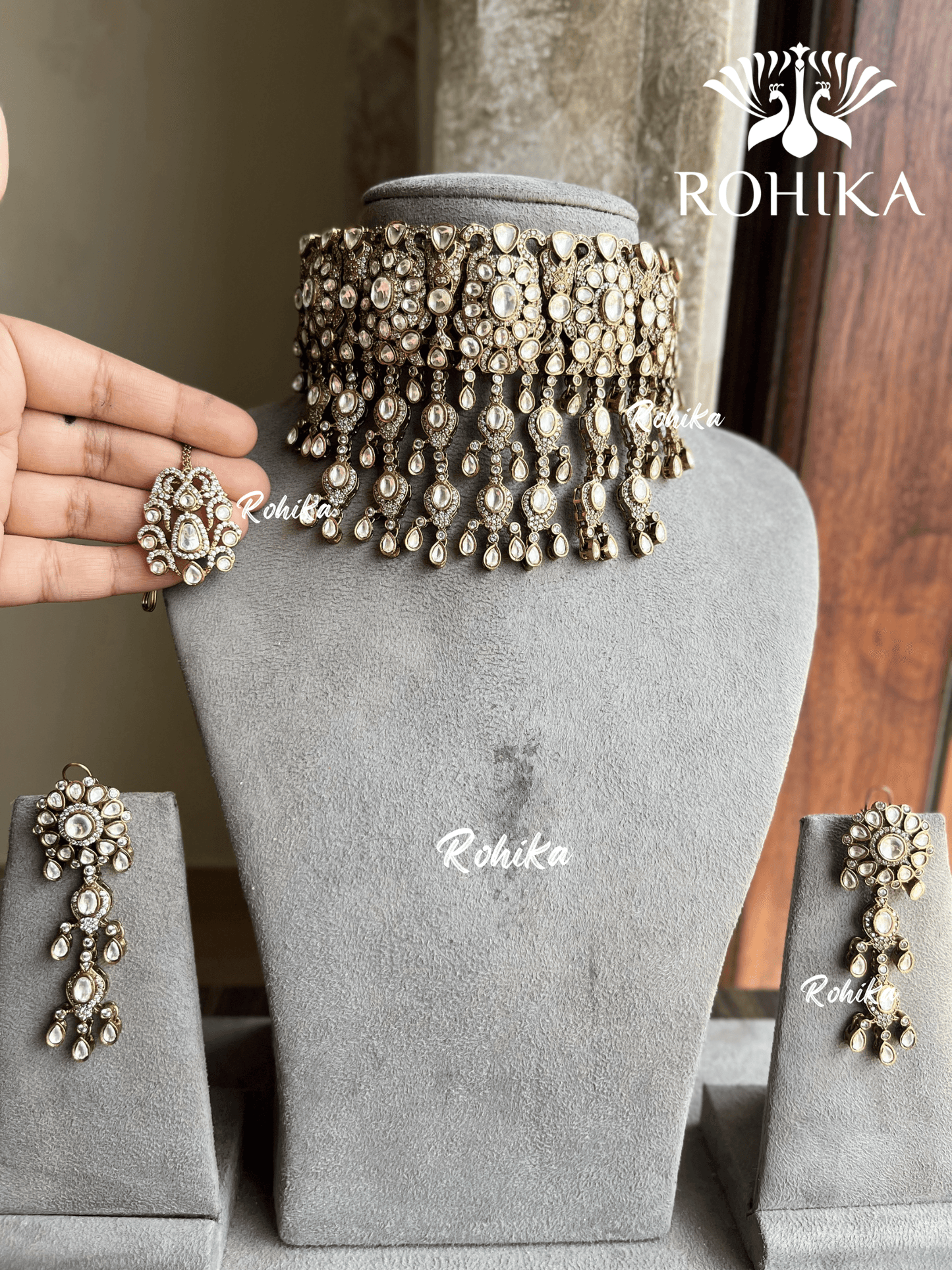 Radhika victorian necklace set - white - Rohika Store