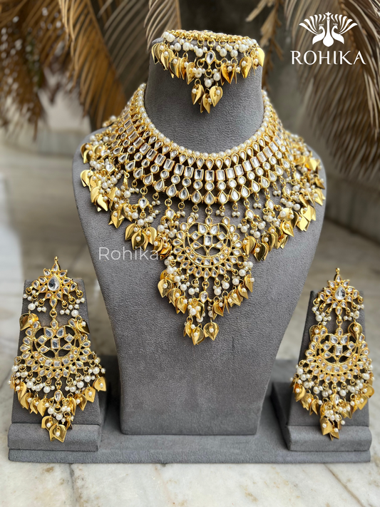 Simran peepal patti kundan necklace set - Golden
