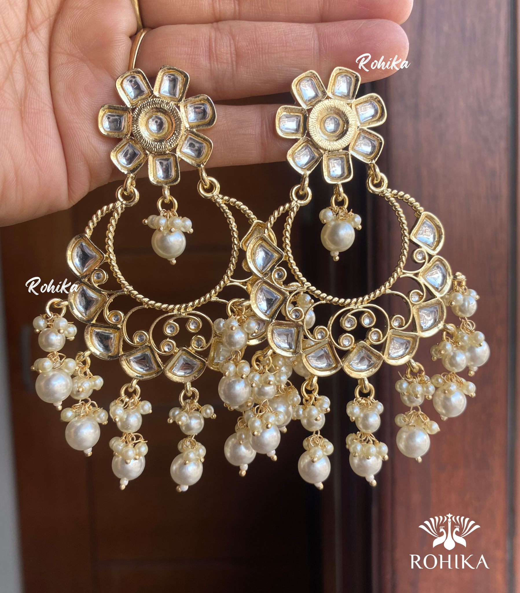 Charvi Beautiful earrings -White