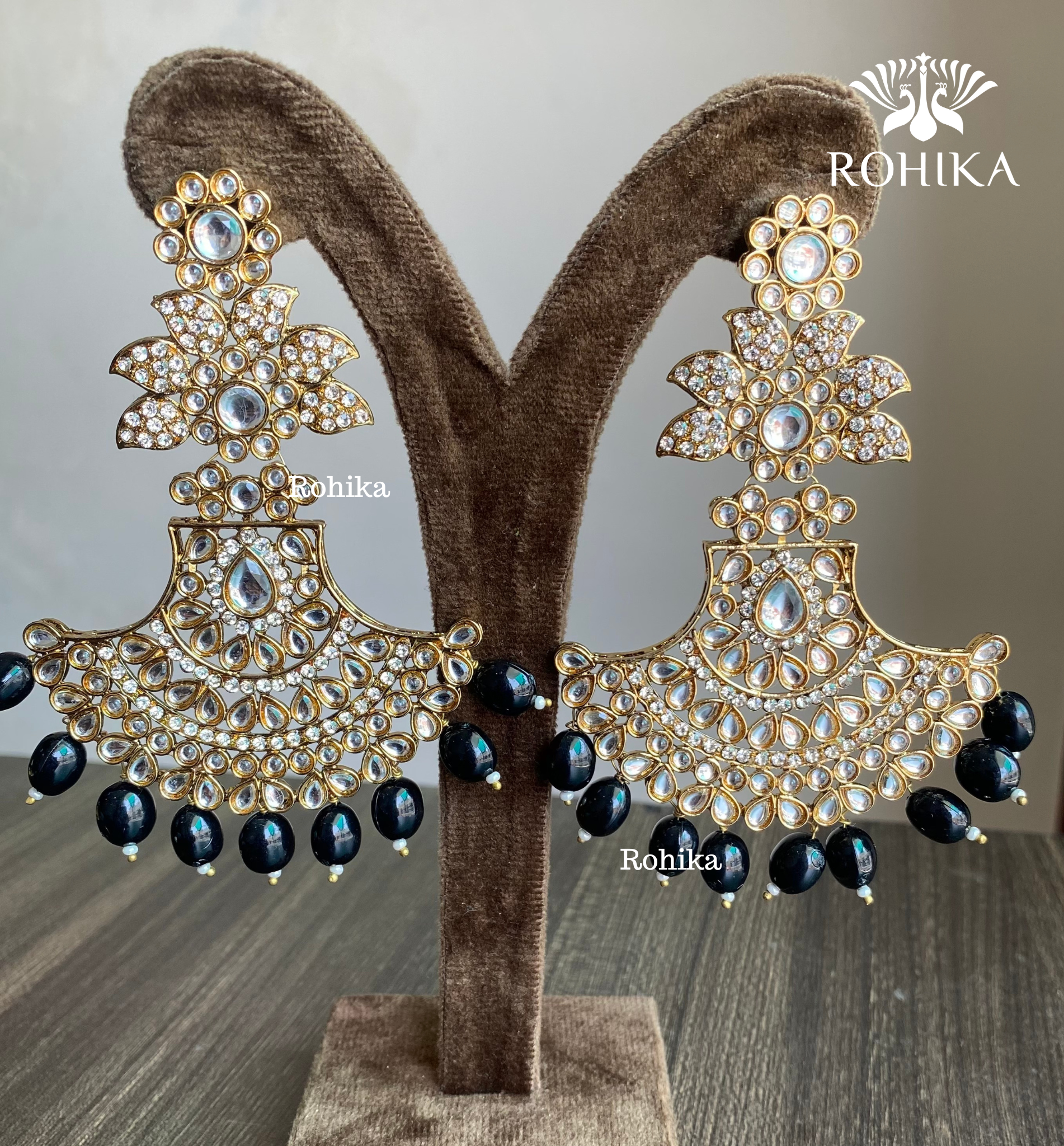 Sparkle chandbali earrings - Black