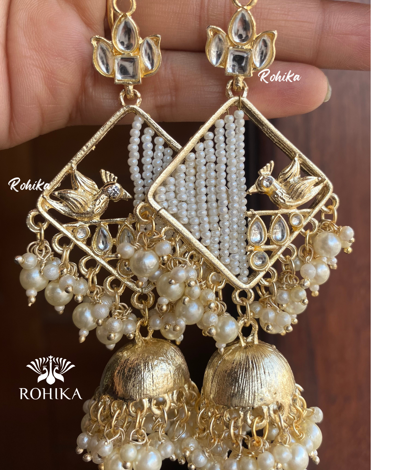 Jhnvi jhumka earrings-Golden