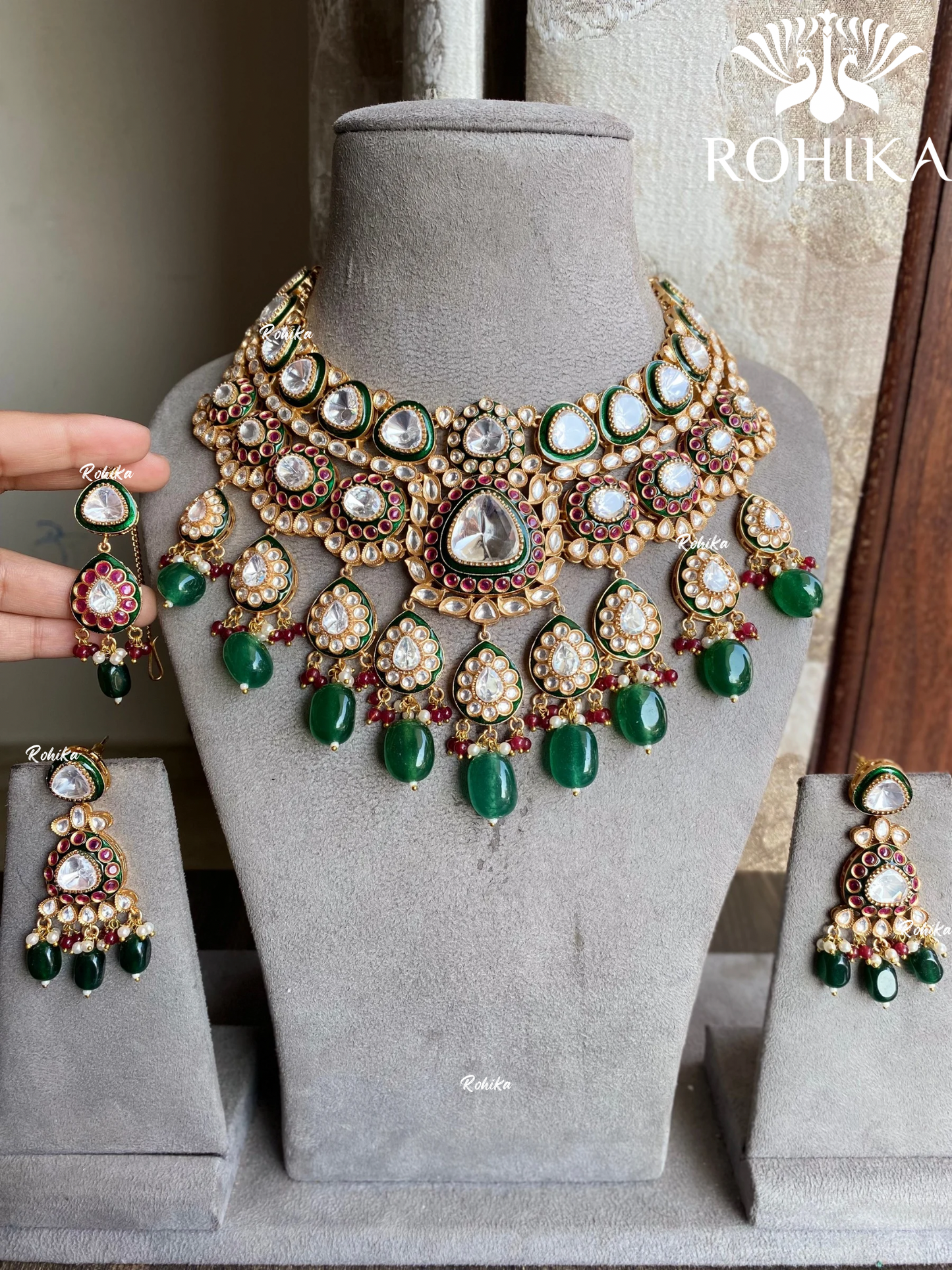 Aarushi bikaneri kundan bridal necklace set - Dark green & pink