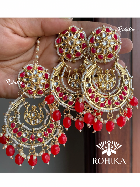 Karina earrings and maangtikka combo - Red