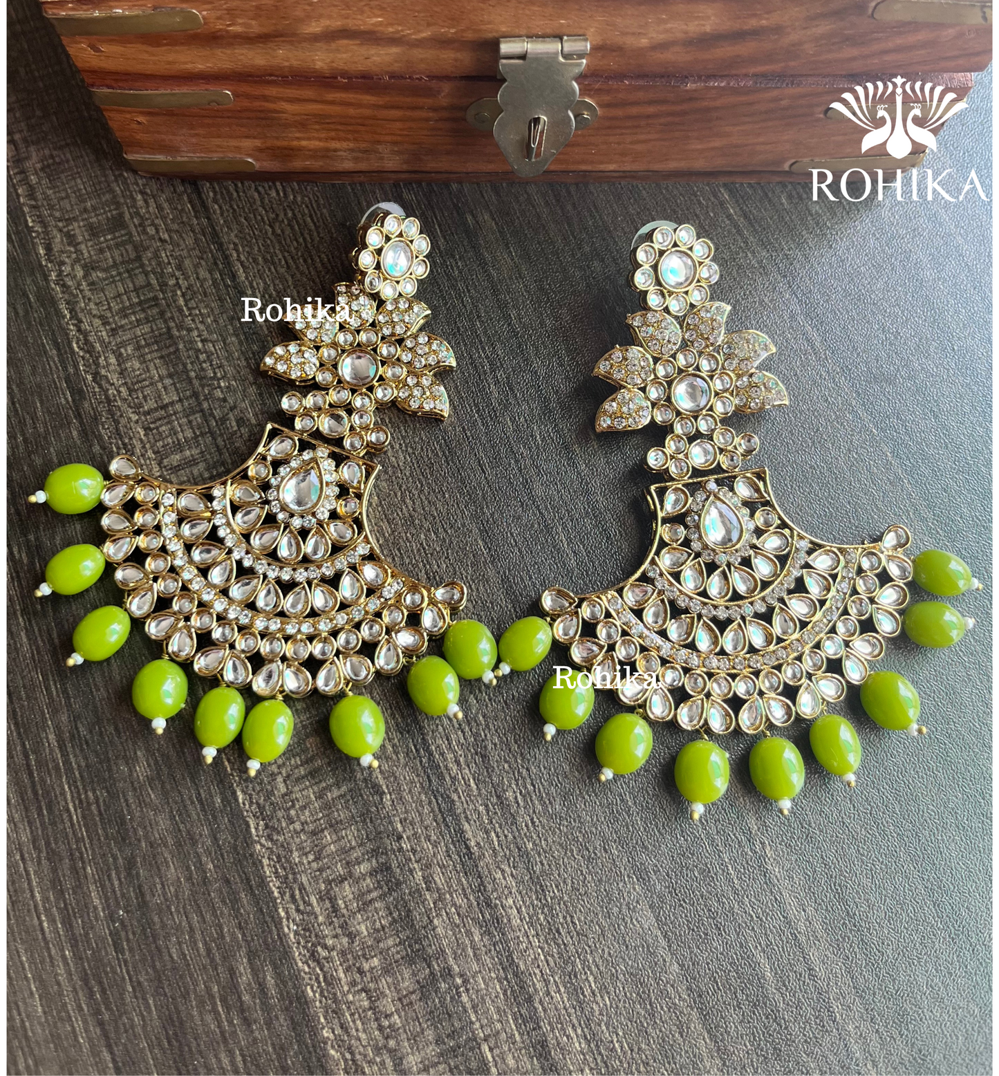 Sparkle chandbali earrings - Green