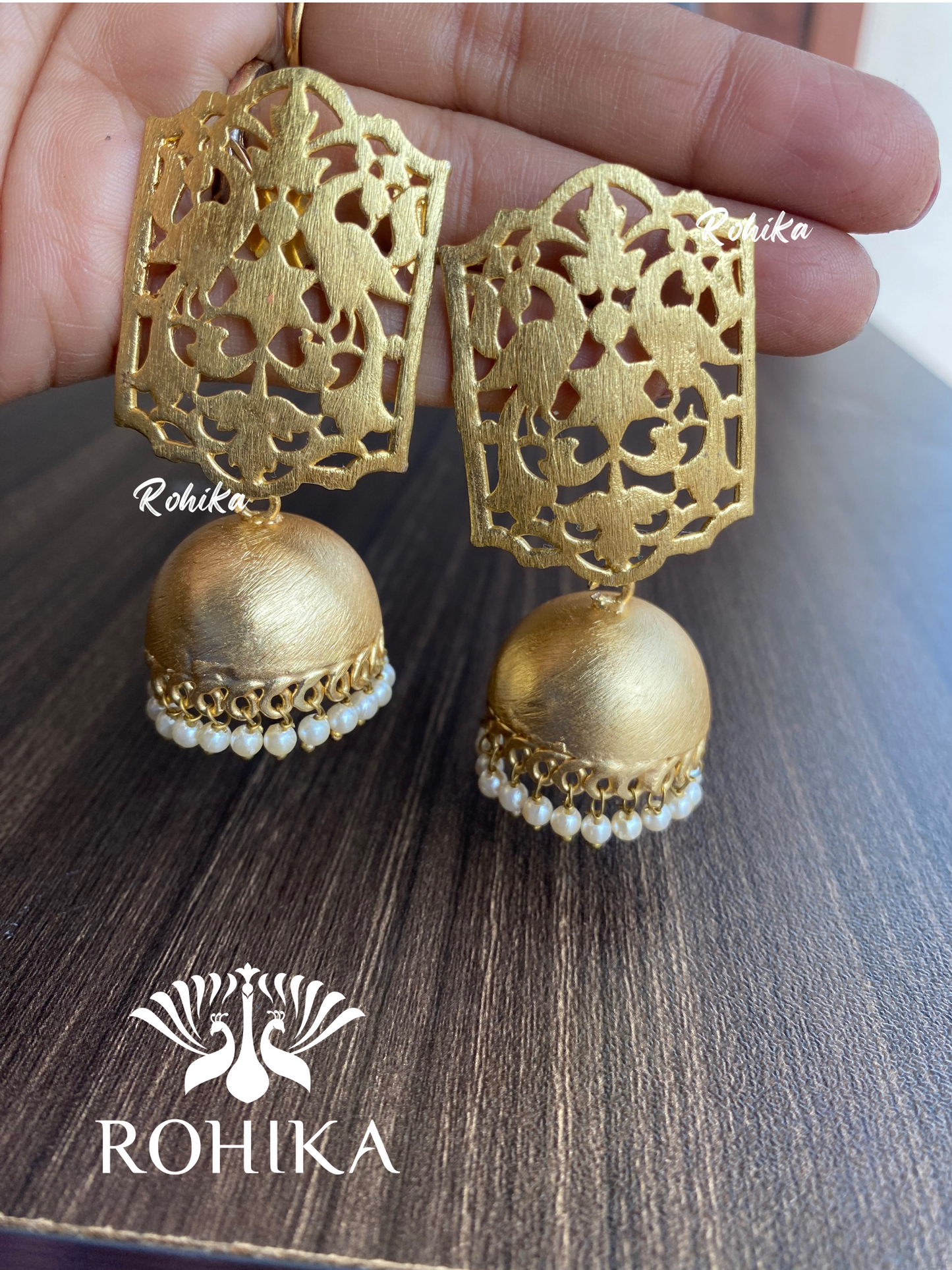 Navisha juhmka earring(003)- Golden