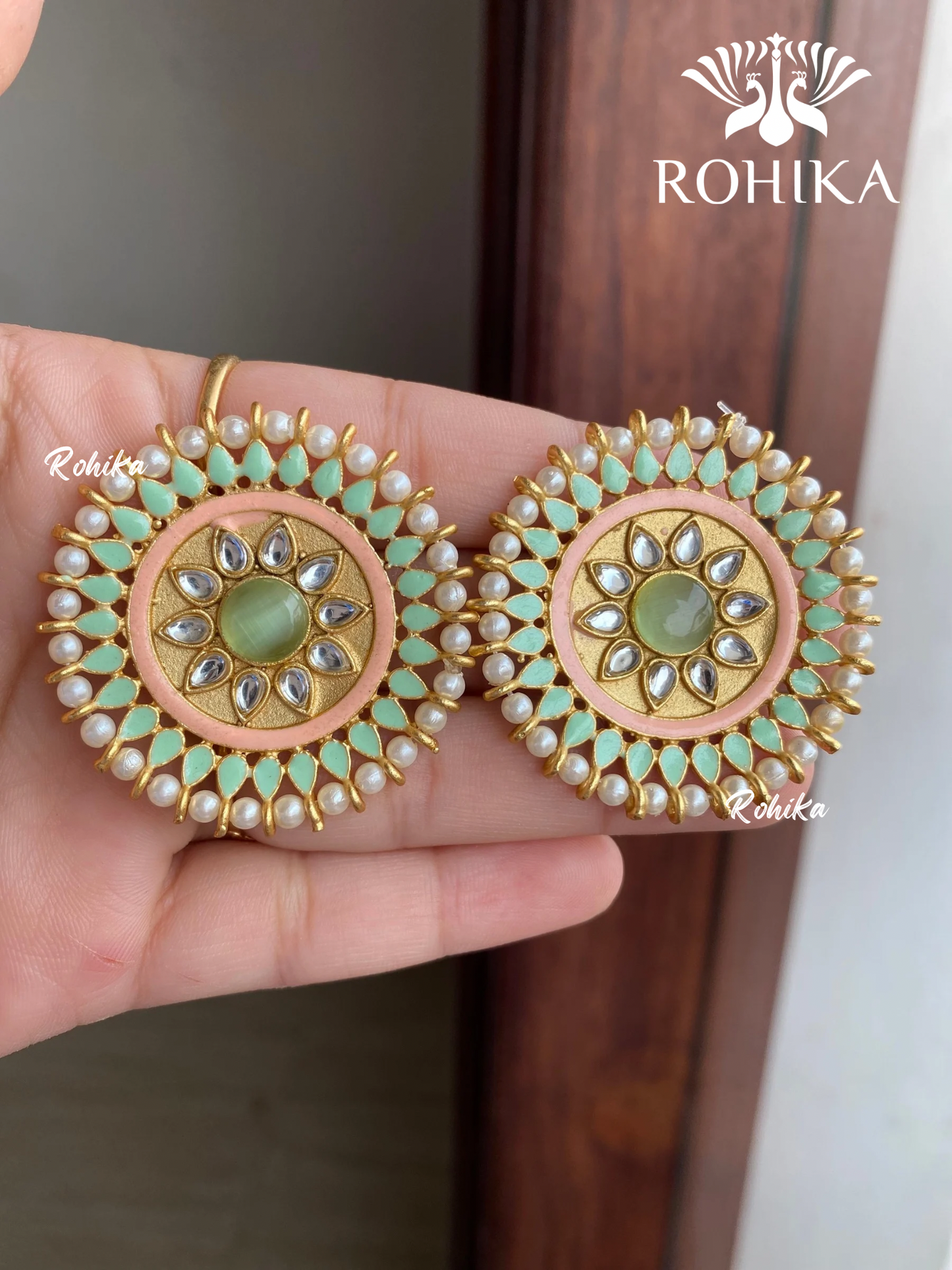 Zooni kundan studs - Peach and mint green