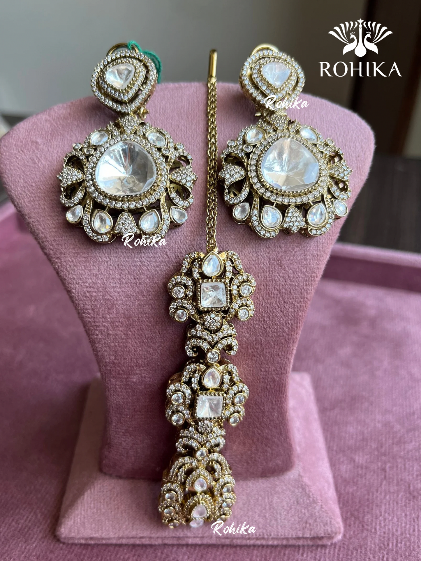 Parineeta polki kundan earrings and maangtikka combo