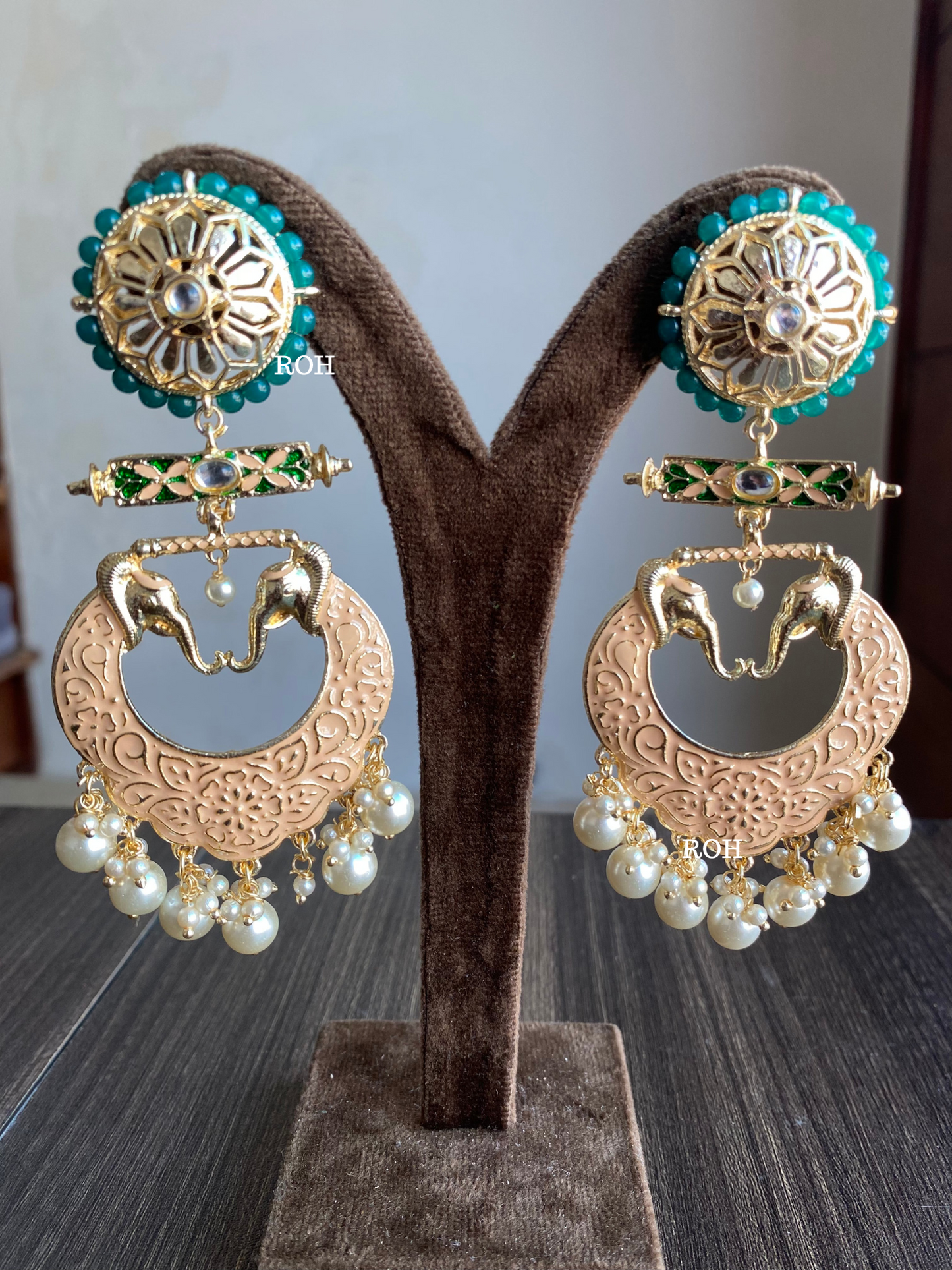 Gaja meenakari earrings - Peach