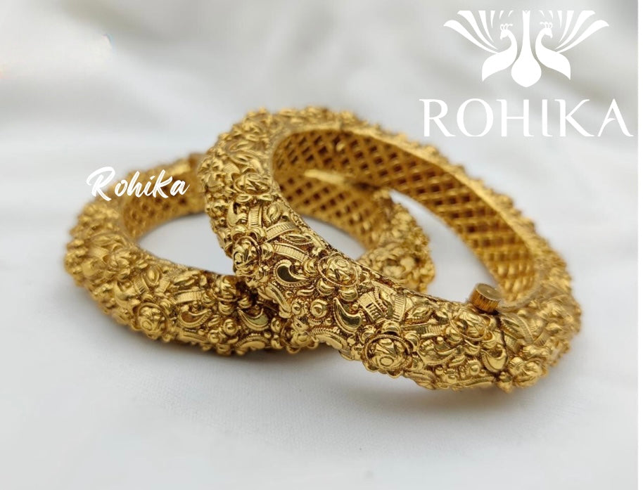 Mysa goldplated bangles