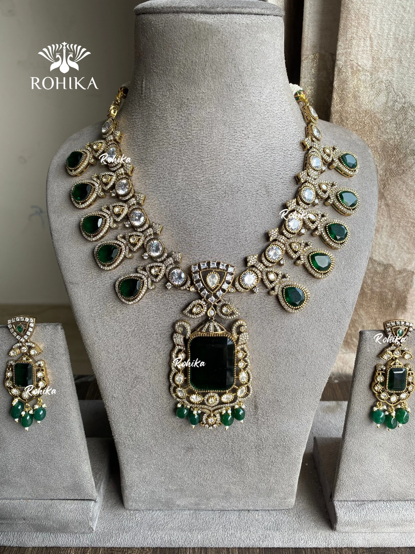 Basera moisanite necklace set - Dark green