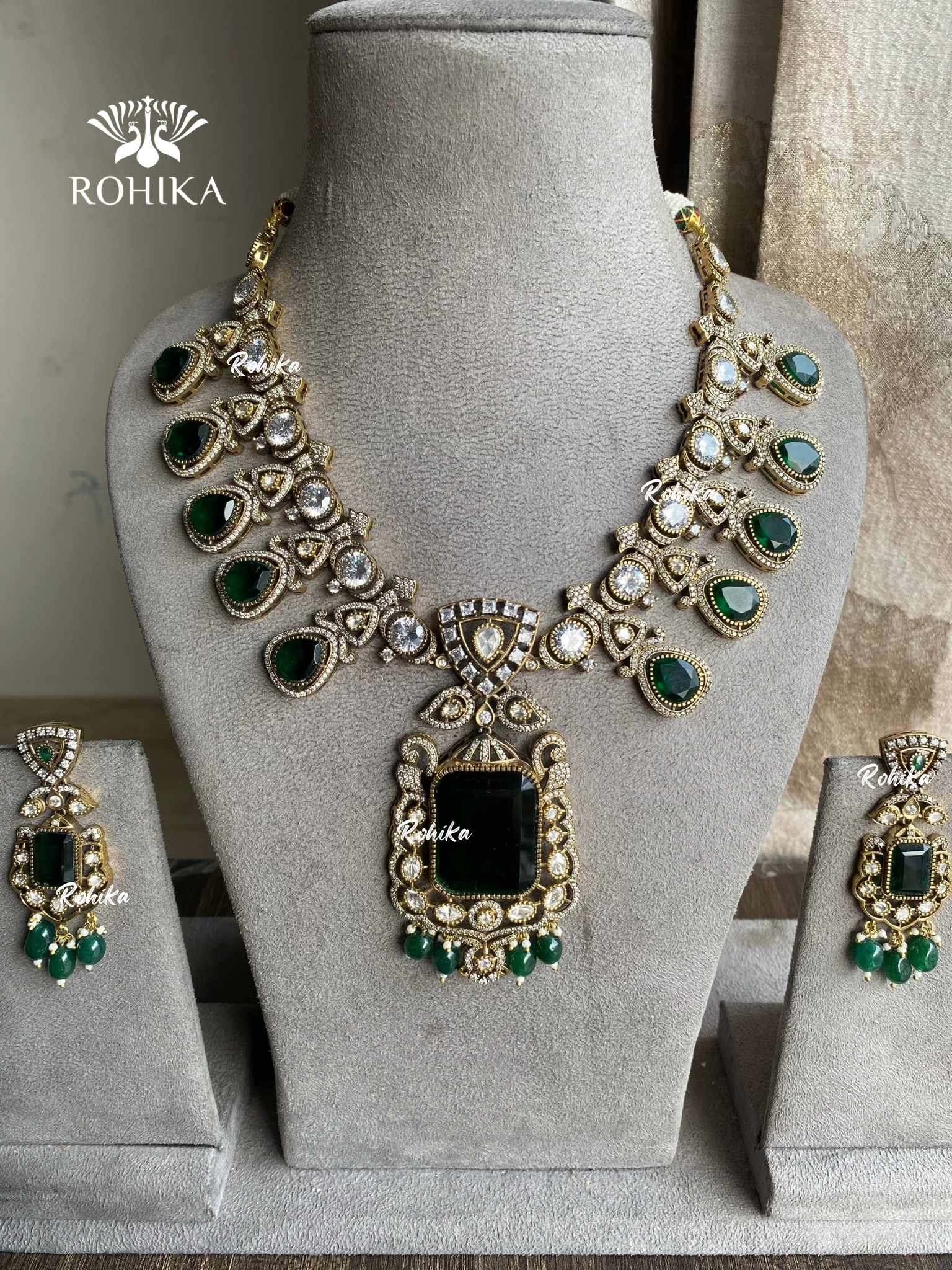 Basera moisanite necklace set - Dark green