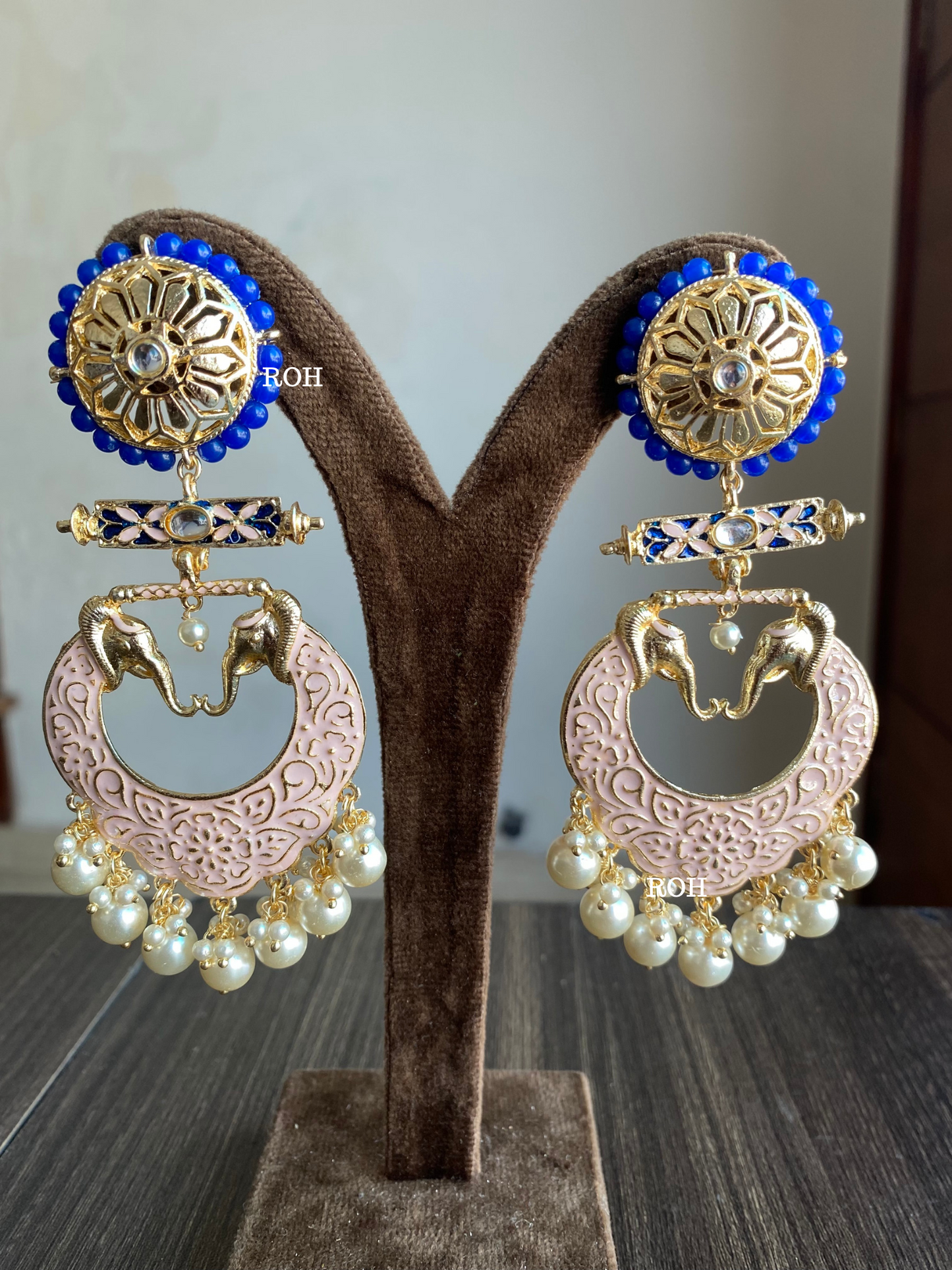 Gaja meenakari earrings - Baby pink