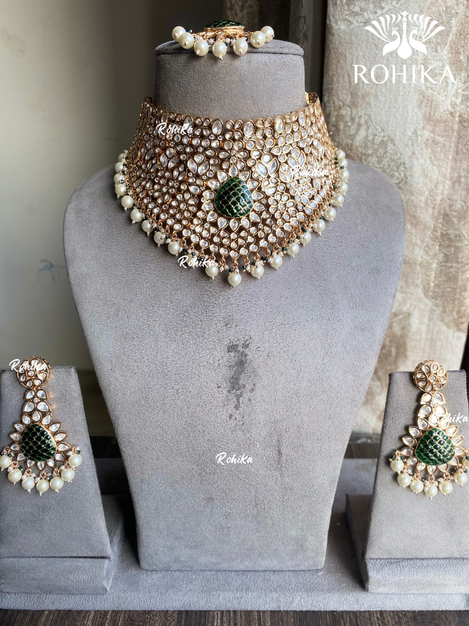 Saanvi moisanite choker set - Dark Green