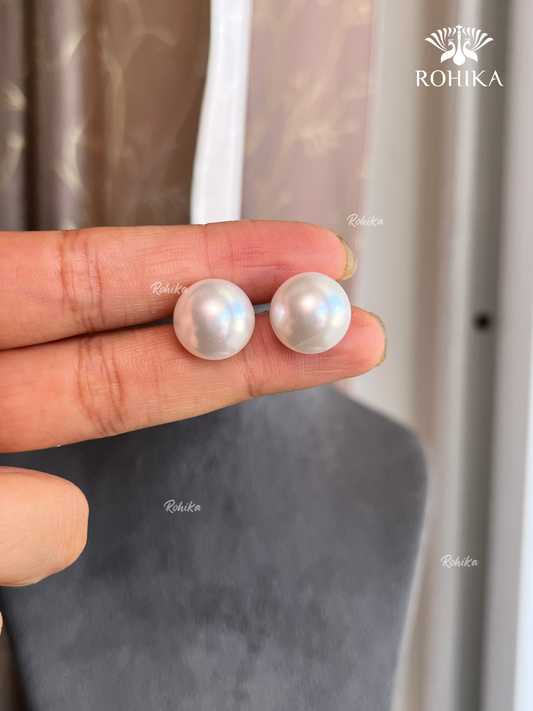 Classic Pearl Studs Earrings - White