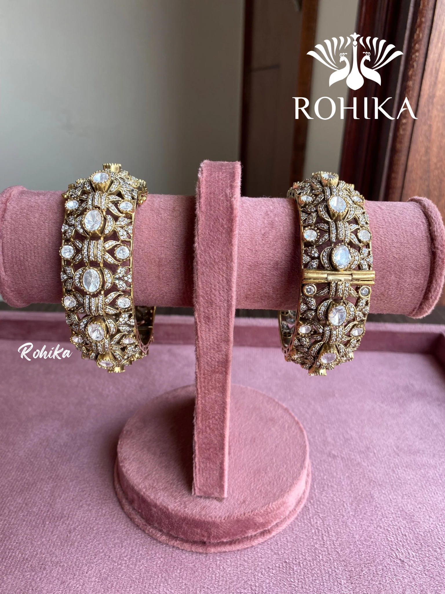 Avita moisinite kundan kada/bangles