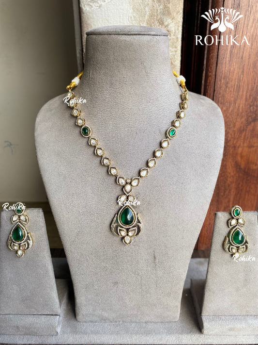 Saloni moisinite necklace set - Dark Green