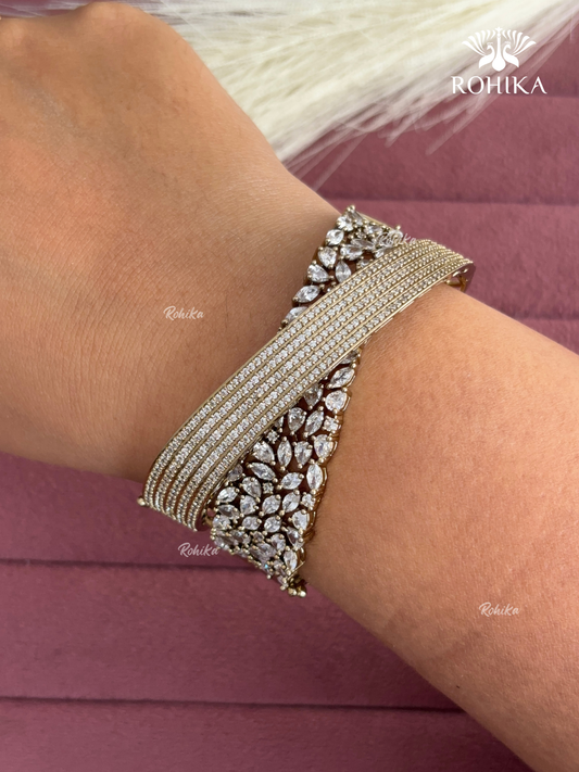 Anne American Diamond Bracelet/Kada (MB-0109) -  Golden