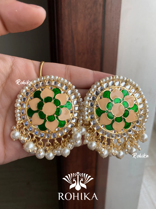 Khushi kundan studs - Peach and green