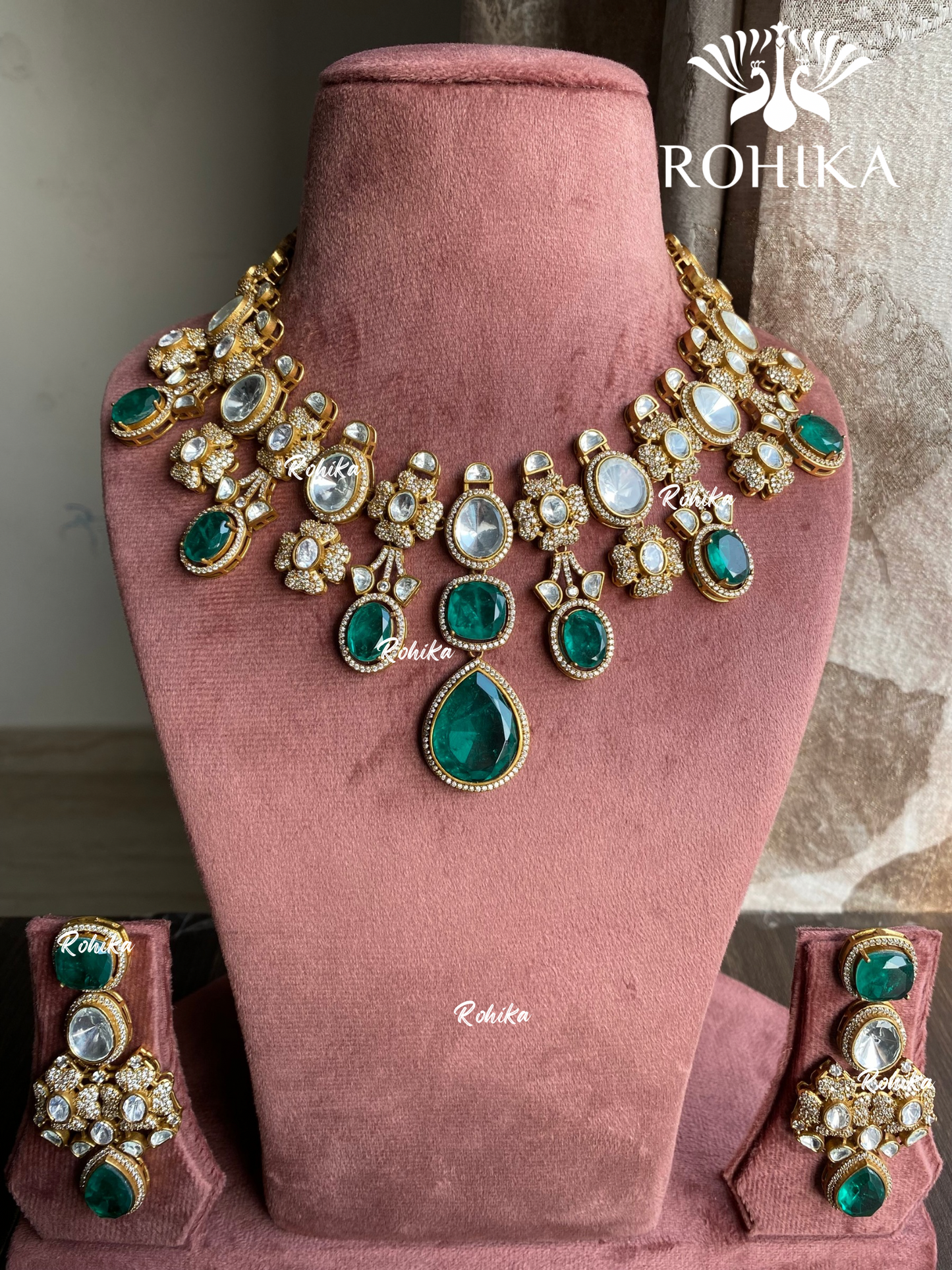 Swaas doublet kundan necklace set - Dark green