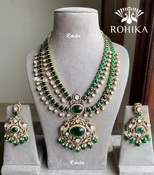 Neeta polki kundan necklace set - Dark Green