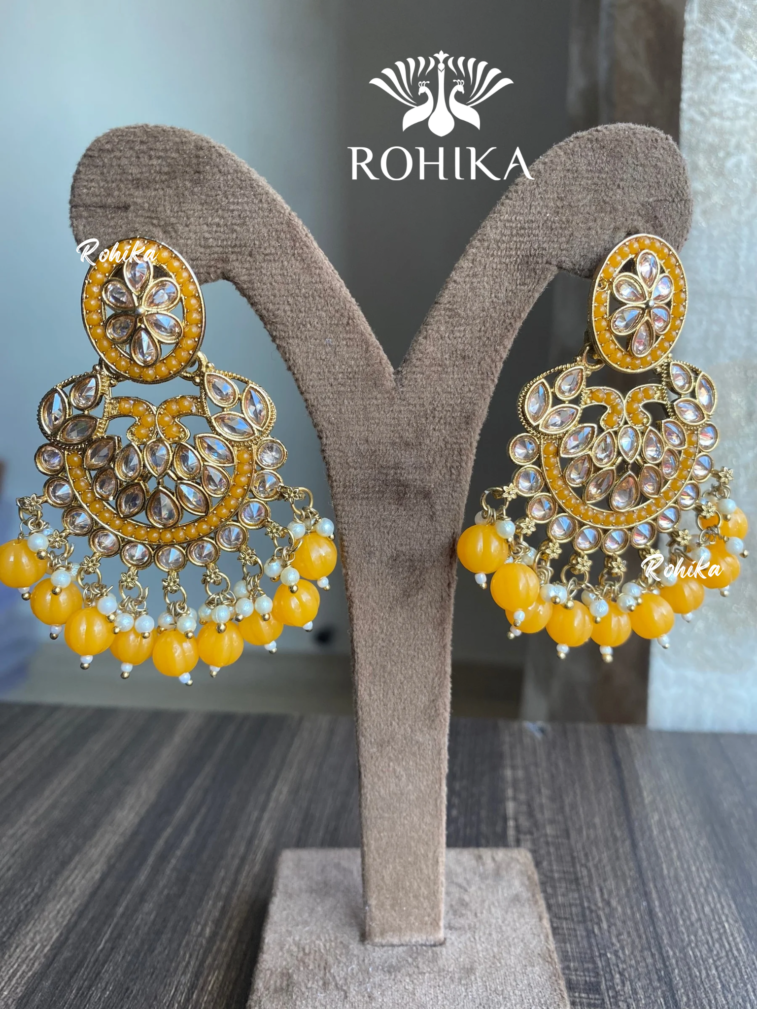 Kanika earrings - Yellow