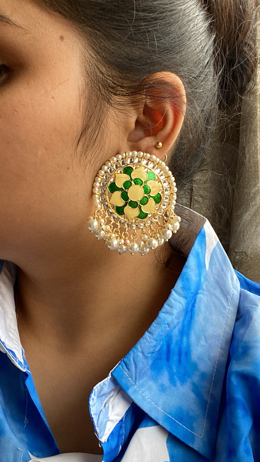 Khushi kundan studs - Yellow and green