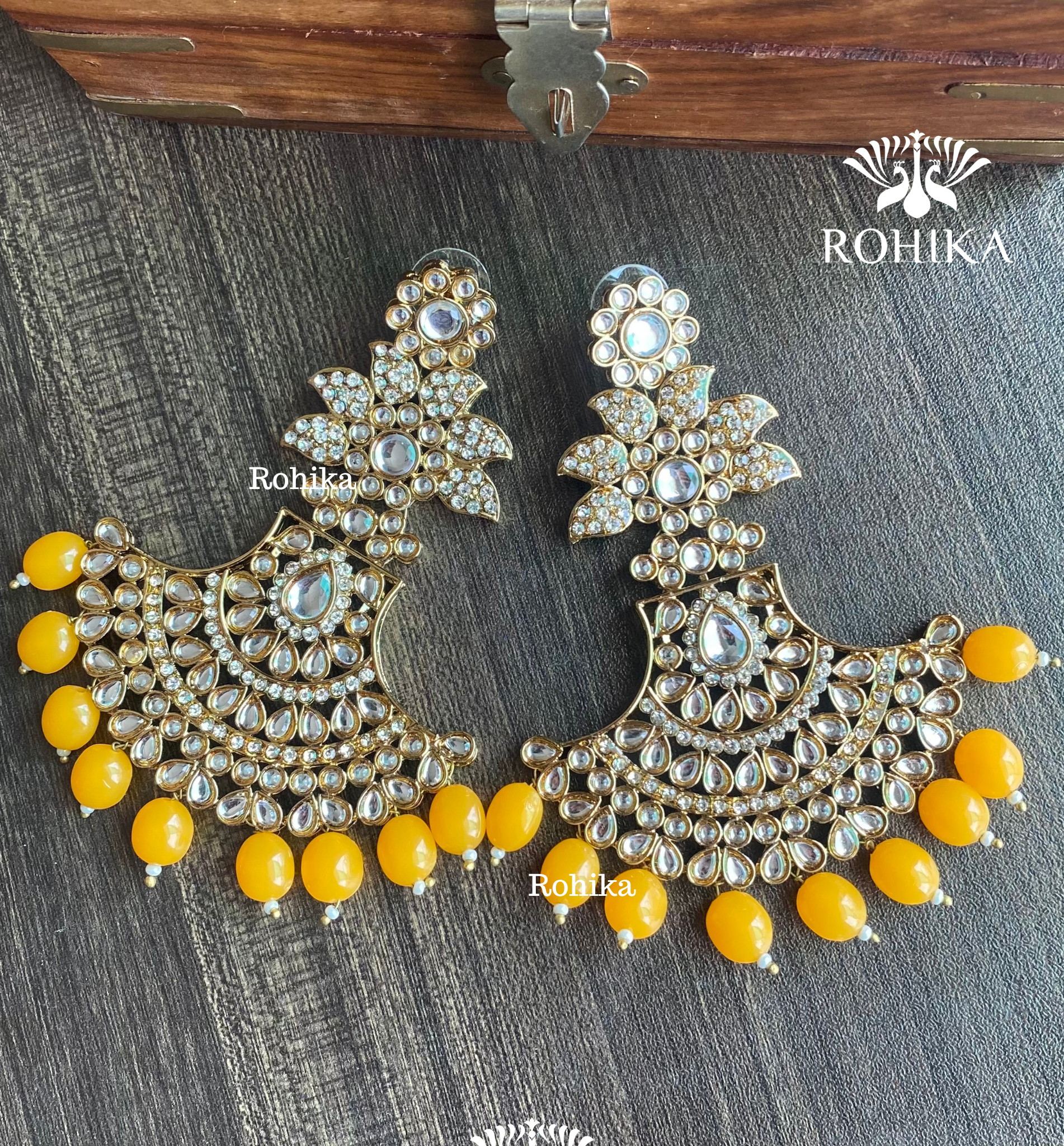 Sparkle chandbali earrings - Dark yellow