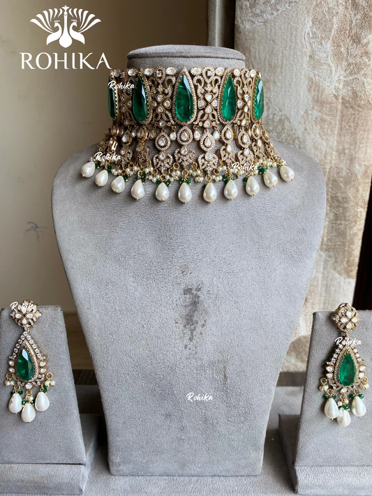 Suchi doublet kundan necklace set - Dark green