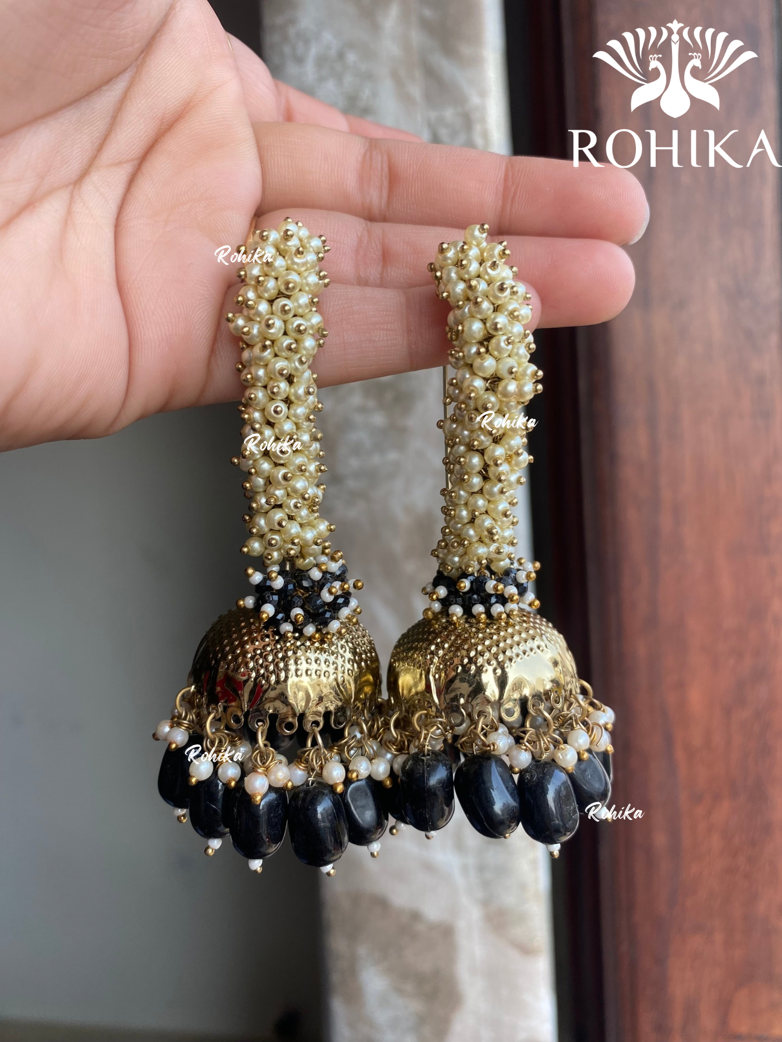 Ravlin jhumka earrings - Black