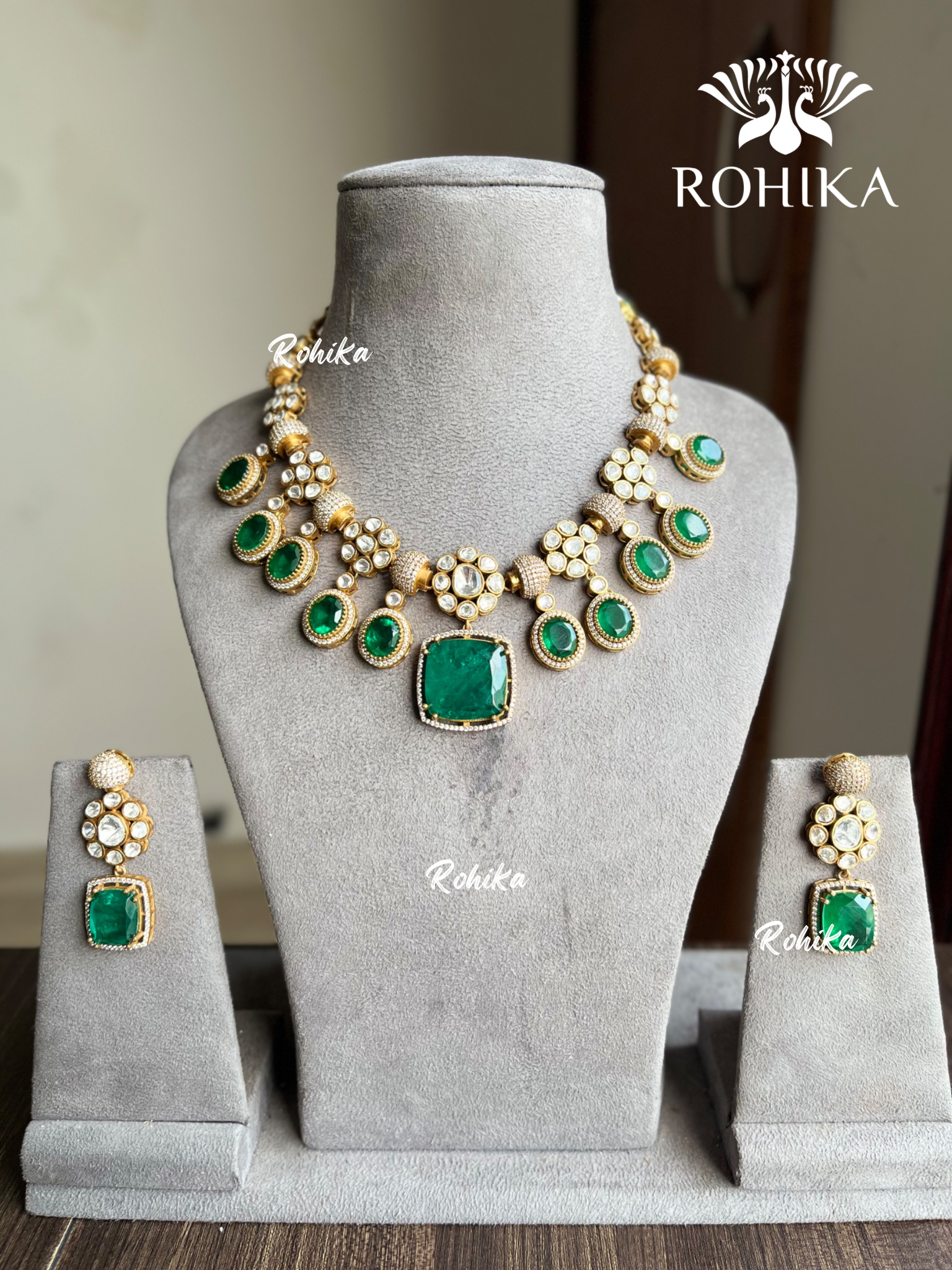 Ananya doublet kundan necklace set - Dark Green