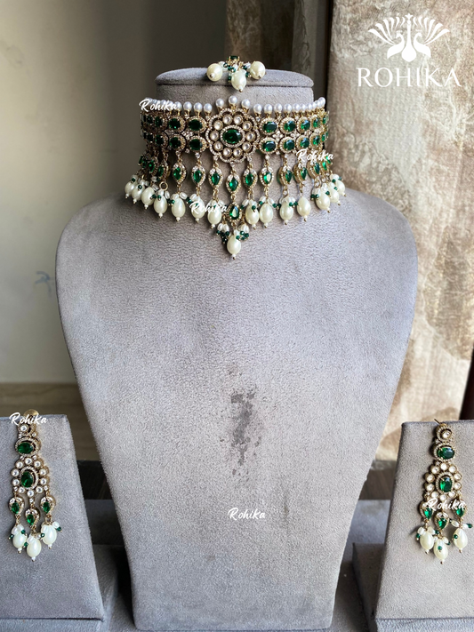 Surya kundan choker set - Dark Green