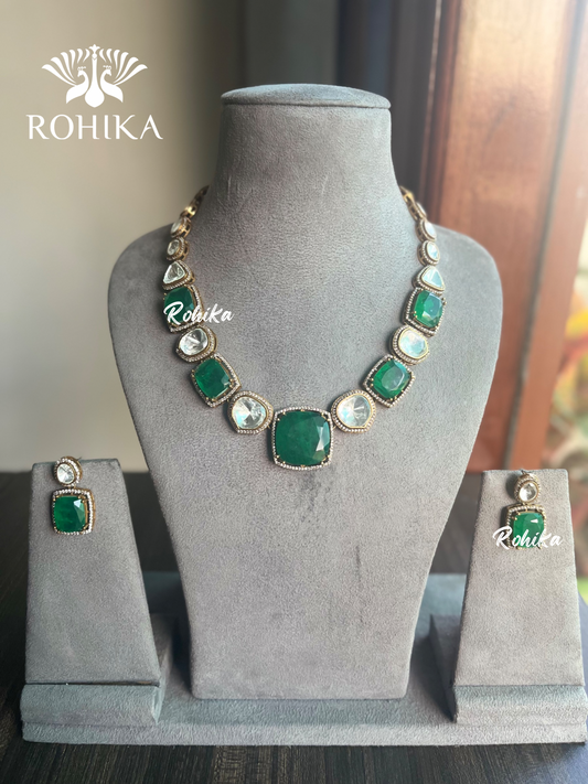 Soha doublet necklace set - Dark Green