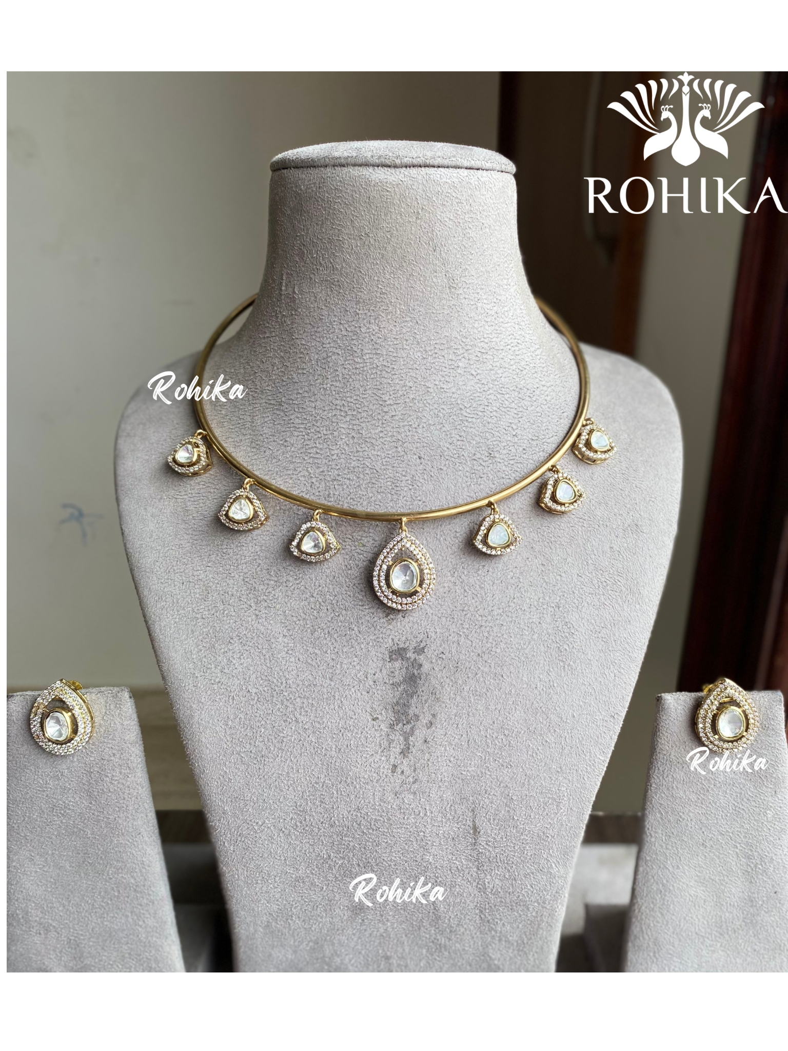 Aarushi polki kundan hasli necklace - White