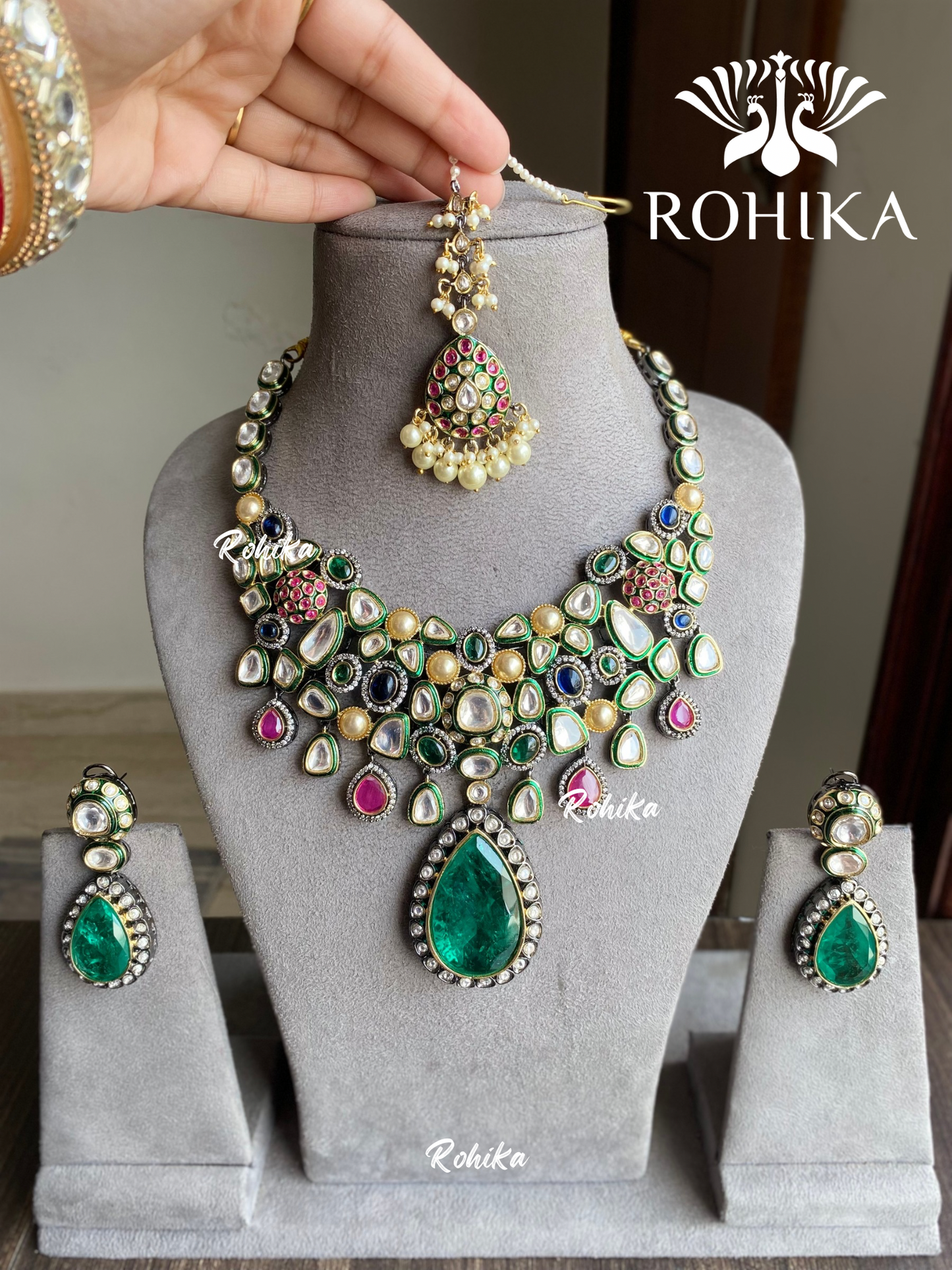 Saisha kundan necklace set - Green