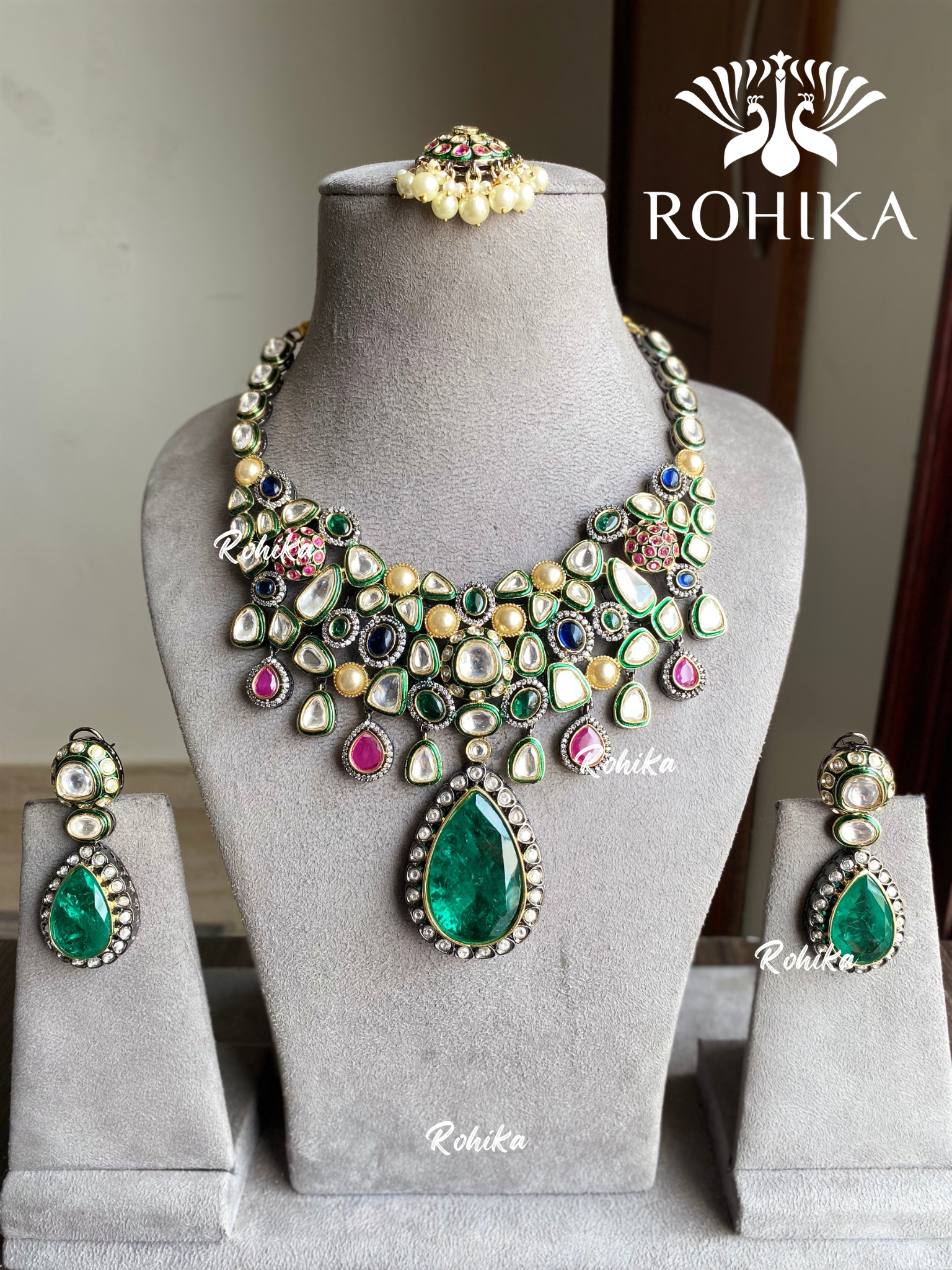 Saisha kundan necklace set - Green