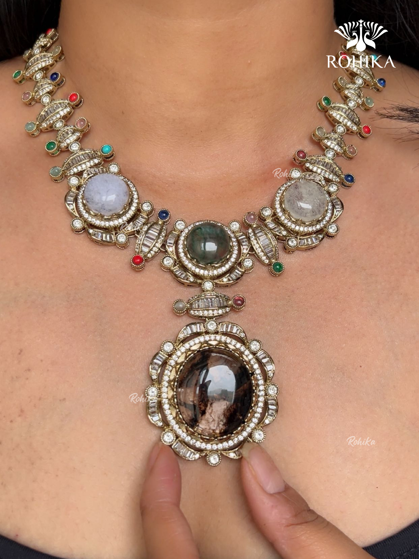 Saabya inspired fusion necklace set (SS026) -Black colour