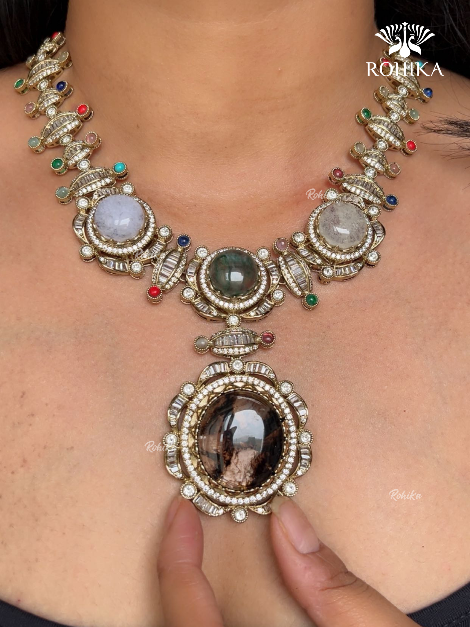 Saabya inspired fusion necklace set (SS026) -Black colour