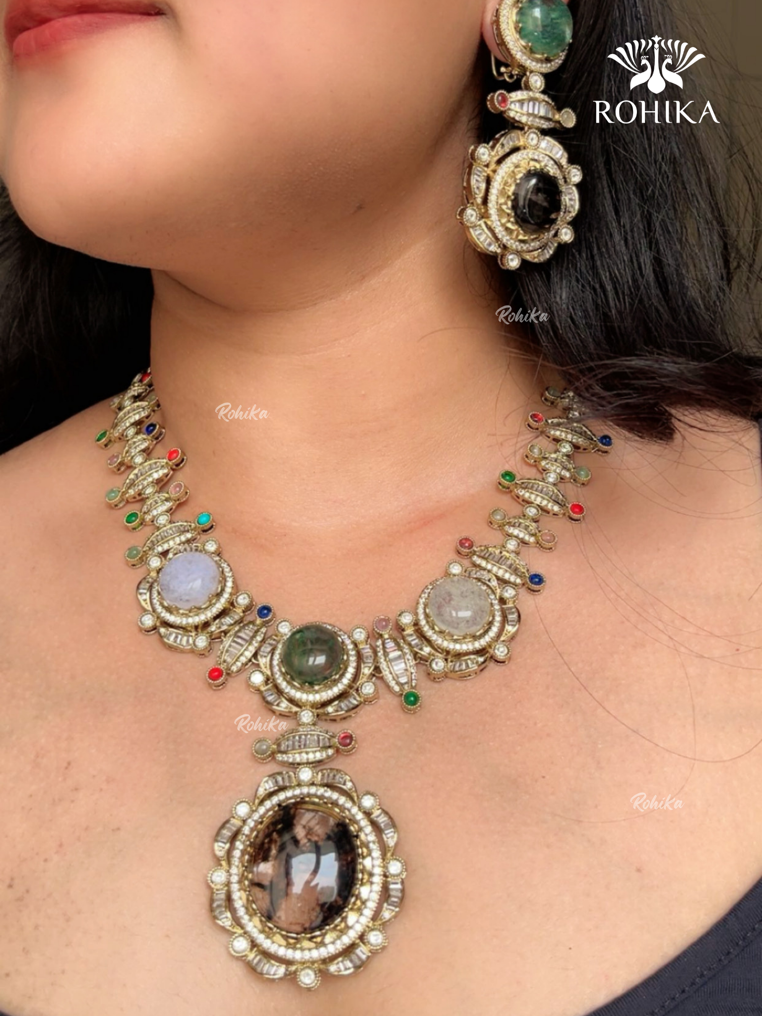 Saabya inspired fusion necklace set (SS026) -Black colour