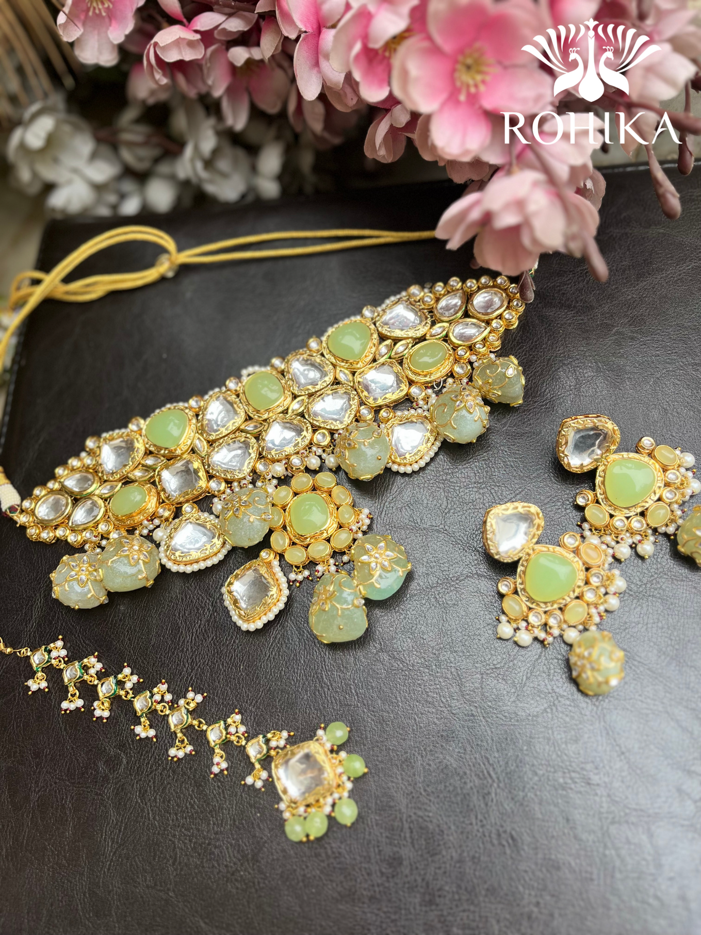Deepika best sale green choker