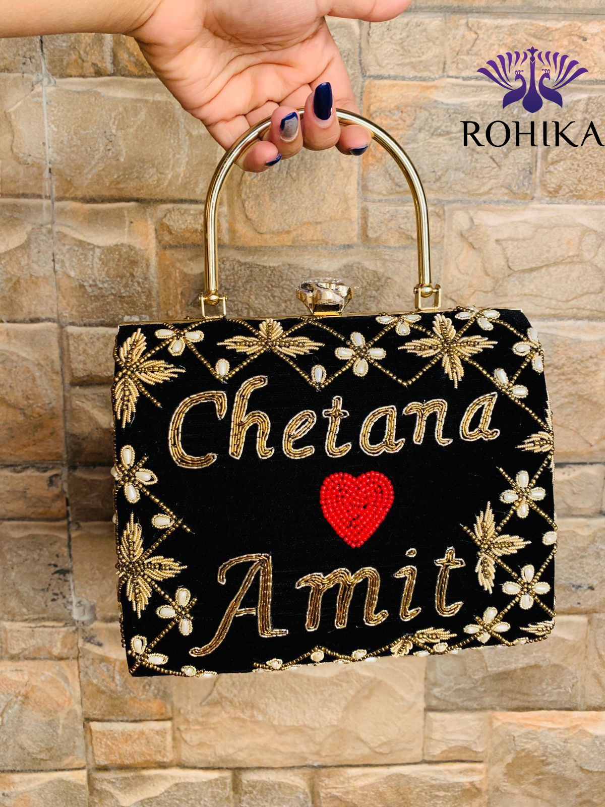 Customised embroidered clutch - Black