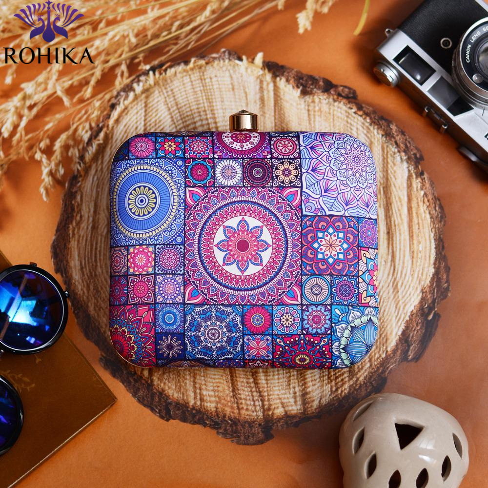 Printed square clutch