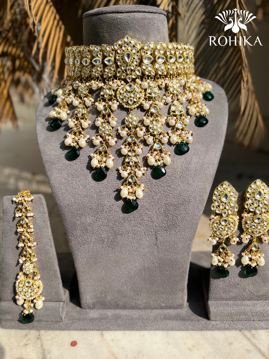 Inaayat necklace set - Green