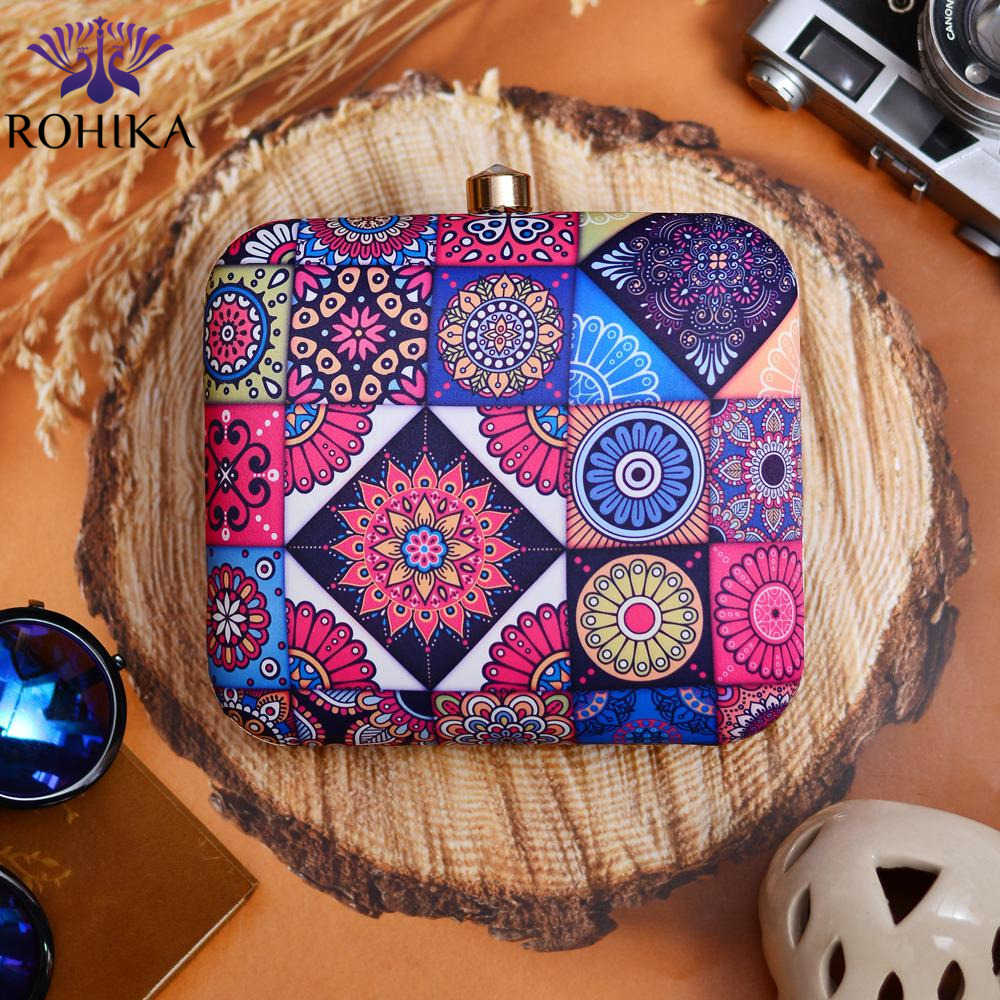 Printed square clutch