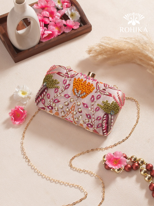 Floral clutch - Light pink