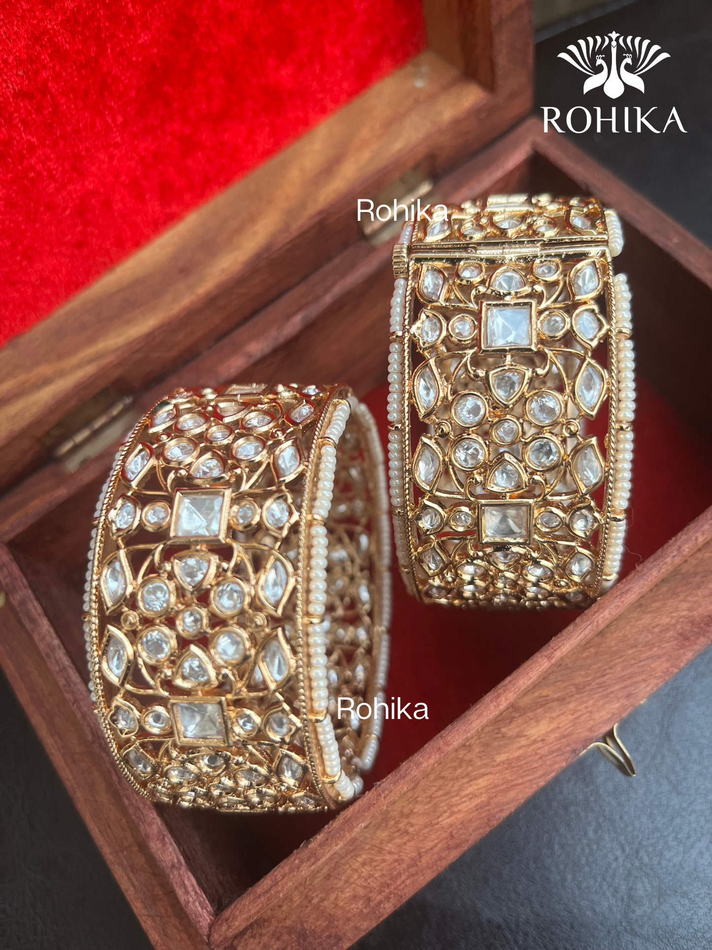 Shaheen polki kundan kada/bangles - Golden