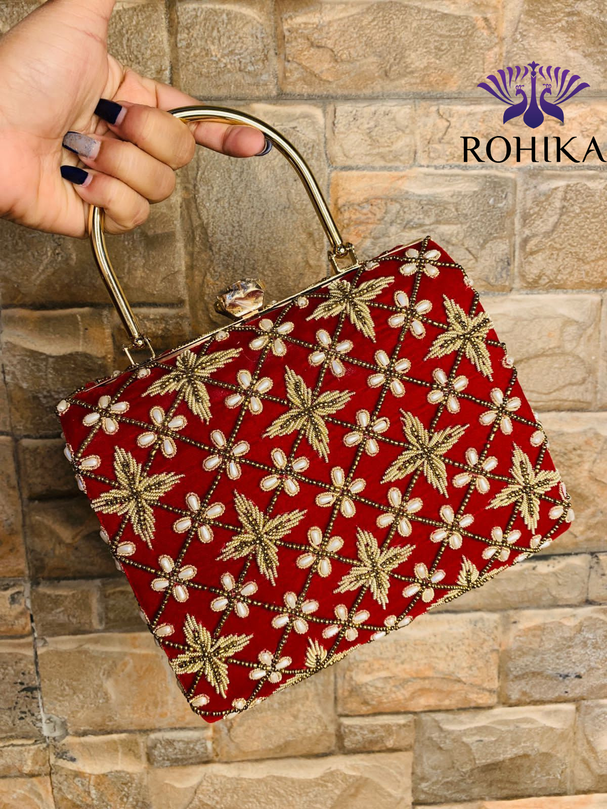 Customised embroidered clutch - Red